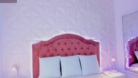 sara laurent  online show from 01.16.26