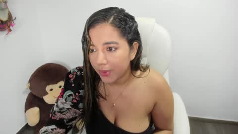 Snapshot of sara_lizcano chatting on 01.04.25 sarah LIZCANO....... online show from 01.04.25