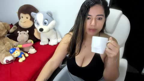 Snapshot of sara_lizcano chatting on 01.15.25 sarah LIZCANO....... online show from 01.15.25