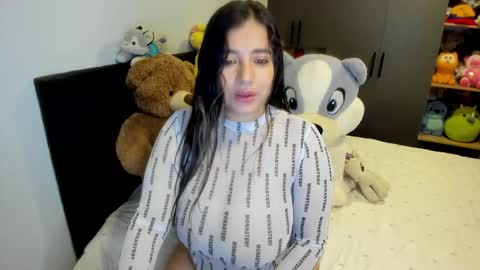 sarah  LIZCANO....... online show from 11.20.25