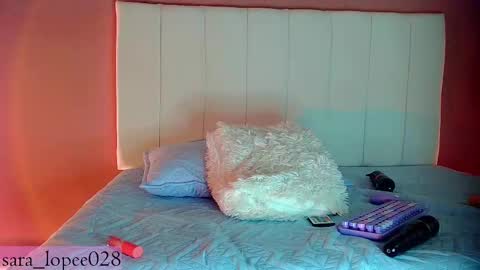 Snapshot of sara_lopee1 chatting on 02.23.25 sara_lopee1 online show from 02.23.25