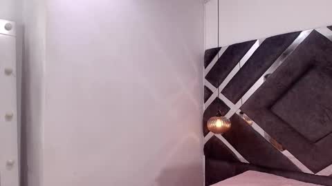 Snapshot of sara_lopee1 chatting on 09.25.25 sara_lopee1 online show from 09.25.25