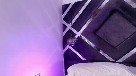 Snapshot of sara_lopee1 chatting on 10.27.25 sara_lopee1 online show from 10.27.25