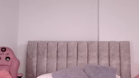 Snapshot of sara_lopee1 chatting on 11.05.25 sara_lopee1 online show from 11.05.25