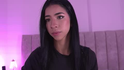 sara_lopee1 online show from 11.21.25