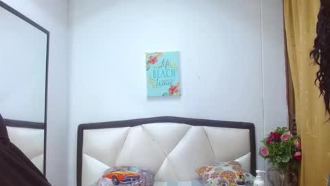 S A R A online show from 10.06.25