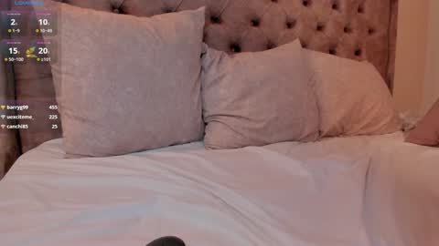 Sara Montes  online show from 12.17.24