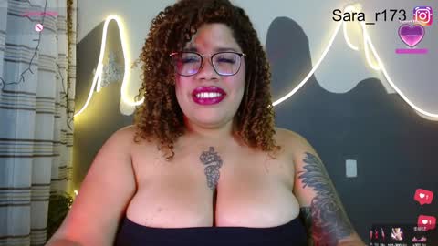 Snapshot of sara_morales17 chatting on 12.14.24 sara online show from 12.14.24
