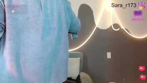 Snapshot of sara_morales17 chatting on 12.19.24 sara online show from 12.19.24