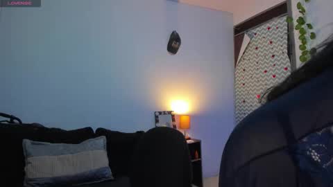 Snapshot of sara_murrayx chatting on 10.19.25 sara online show from 10.19.25