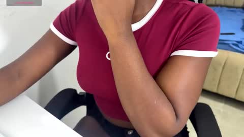 Sara online show from 10.17.25