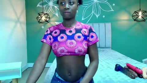 S A R A online show from 02.13.25