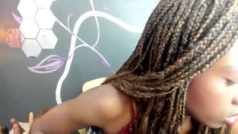 S A R A online show from 10.14.25