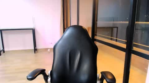 Sara online show from 04.22.26