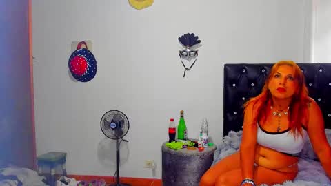 Sara Parker online show from 10.26.25