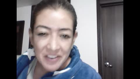 Snapshot of sara_peters chatting on 10.22.25 sara_peters online show from 10.22.25