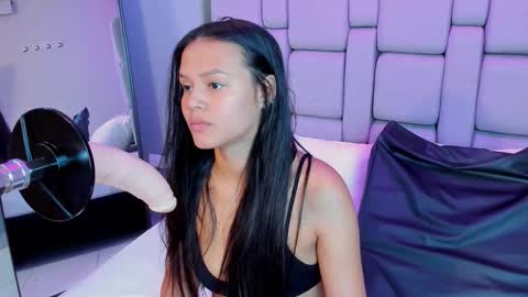 Sara  online show from 11.27.25