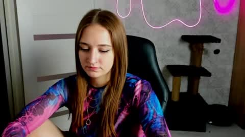 Snapshot of sara_rossse chatting on 04.23.26 Sara online show from 04.23.26