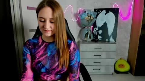 Snapshot of sara_rossse chatting on 05.14.26 Sara online show from 05.14.26
