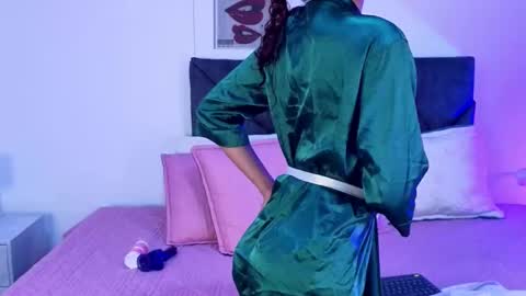 sara  online show from 09.18.25