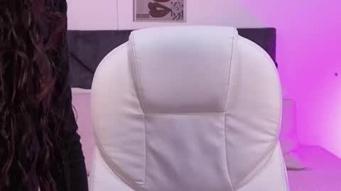 sara  online show from 11.05.25