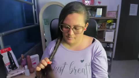 sara_thonson_ online show from 11.13.25