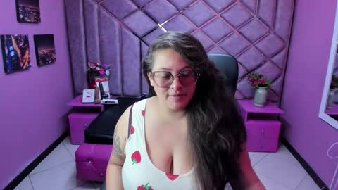 sara_thonson_ online show from 01.06.26