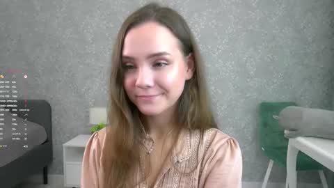 Snapshot of sara_whooops chatting on 10.13.25 Im Sara online show from 10.13.25