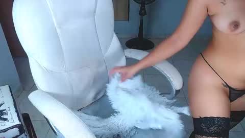 Snapshot of sara_y_rauw chatting on 09.27.25 Sara online show from 09.27.25