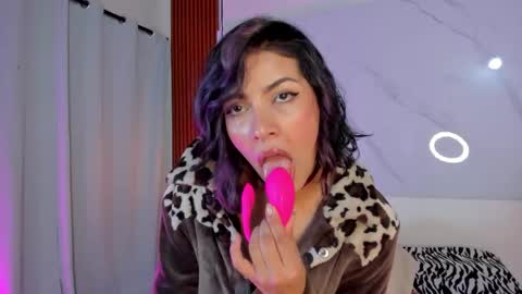 sara_zc online show from 01.12.26