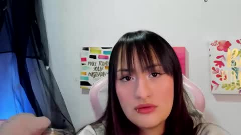 Snapshot of saraa_ramirez chatting on 12.31.24 Sarah Ramirez online show from 12.31.24