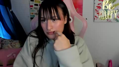 Snapshot of saraa_ramirez chatting on 12.31.24 Sarah Ramirez online show from 12.31.24