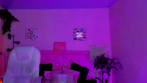 Snapshot of saraa_ramirez chatting on 03.07.25 Sarah Ramirez online show from 03.07.25