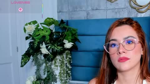 Snapshot of saraalvarezx chatting on 06.05.26 Sara Alvarezx online show from 06.05.26