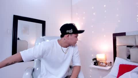 Snapshot of saraandstiven chatting on 03.07.25 Sara And Stiven online show from 03.07.25