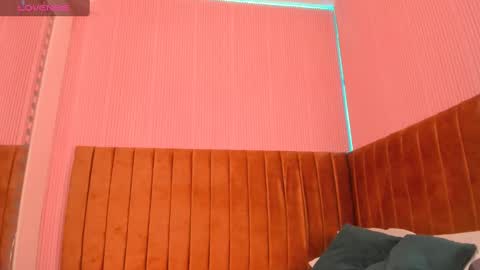 Sara Castillo online show from 02.21.25