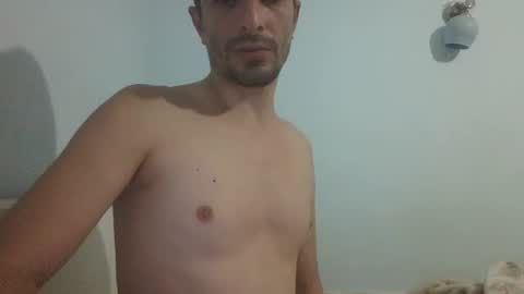 Snapshot of saraclit chatting on 01.14.25 pass kika online show from 01.14.25