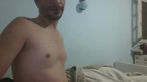 Snapshot of saraclit chatting on 01.23.25 pass kika online show from 01.23.25