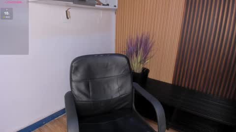 Sara  Everyday From 1430 to 2130 Col Time online show from 12.17.24