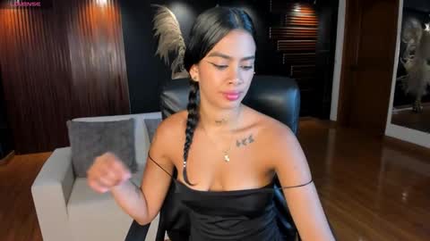 Sara  Everyday From 1430 to 2130 Col Time online show from 12.20.25