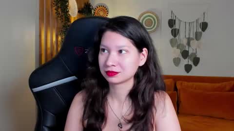 SaraDenars online show from 11.26.25