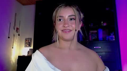 saradiazxxx online show from 03.16.26