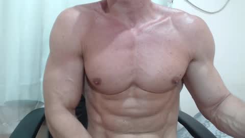 saradorj92 online show from 11.16.25