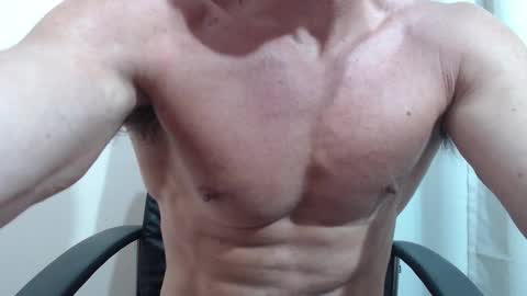 saradorj92 online show from 01.12.26