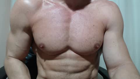 saradorj92 online show from 03.31.26