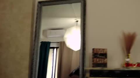 Snapshot of saraelise chatting on 10.12.25 saraelise online show from 10.12.25