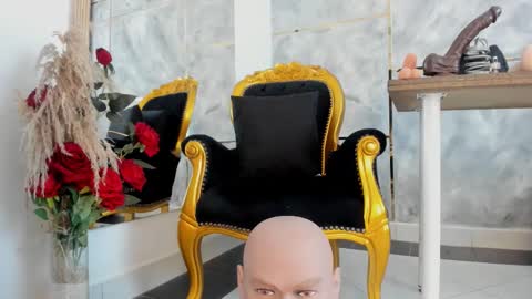 Snapshot of saraferrera chatting on 10.17.25 Sara Ferrera online show from 10.17.25