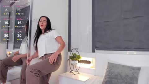  Sara Gomez  online show from 12.27.24