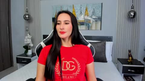Snapshot of saragomez_1 chatting on 05.14.26 Sara Gomez online show from 05.14.26
