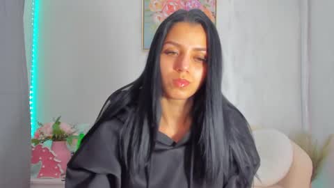 Snapshot of sarah_blake_ chatting on 04.29.26 Sara online show from 04.29.26